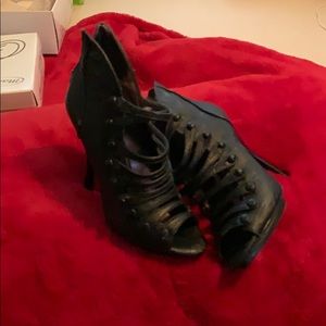 Used Bakers shoes sandals.